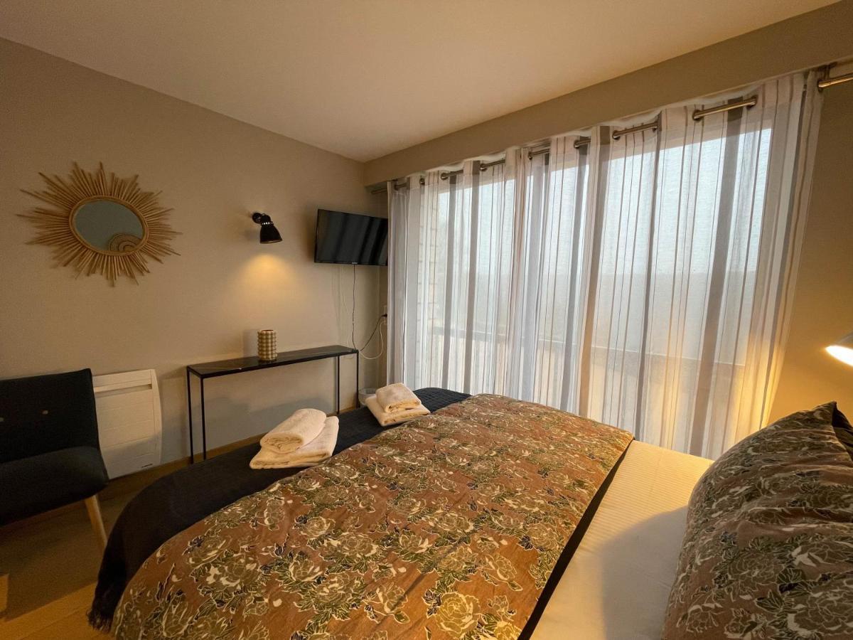 Logis Hotels - Le Belvedere - Hotel Et Restaurant רוקמאדור מראה חיצוני תמונה